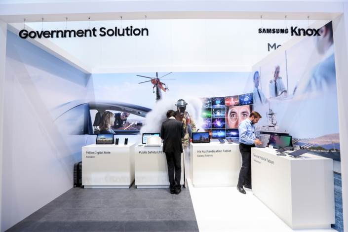 Samsung displays its latest government solutions at the Knox Booth.