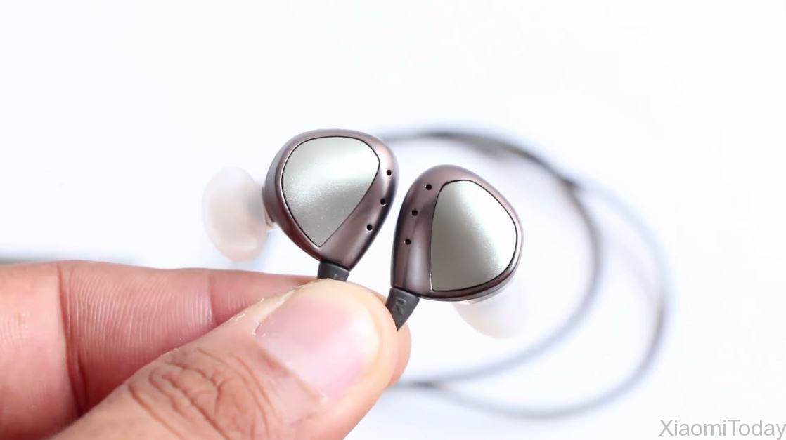 Elephone Ele Whisper Noise Cancelling Headphones Design