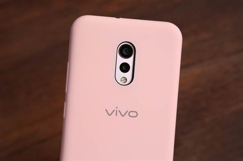 vivo-xplay6 design