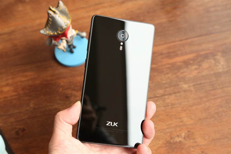 Lenovo ZUK Edge featured (2)