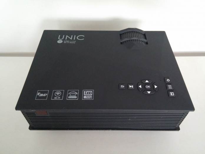 UNIC UC46 LCD Projector Review - Design
