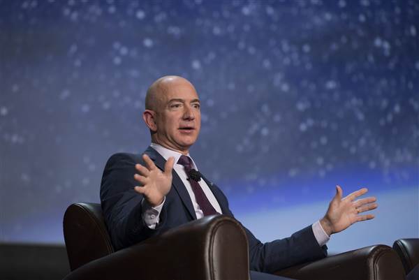 Image: Jeff Bezos speaks during the 32nd Space Symposium