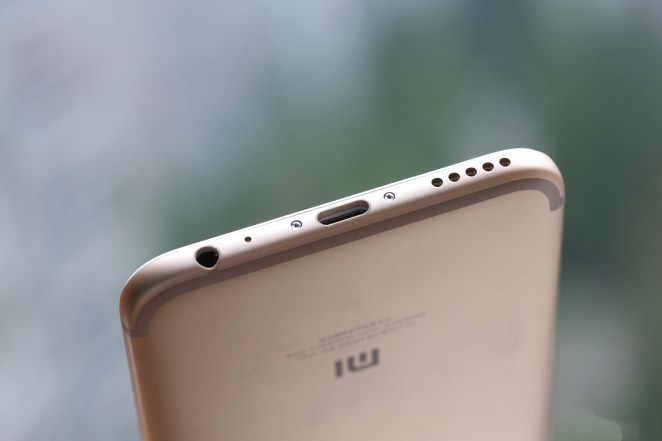 Xiaomi Mi 5X Bottom