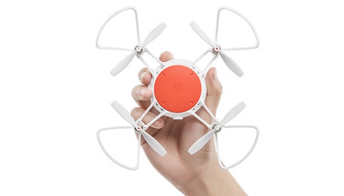 the compact design of Xiaomi MITU RC drone