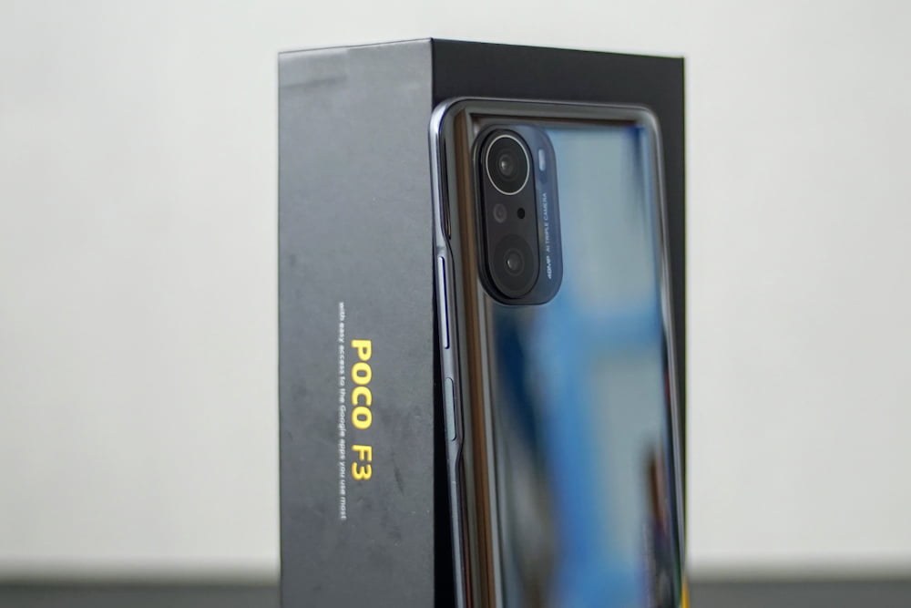 POCO F3