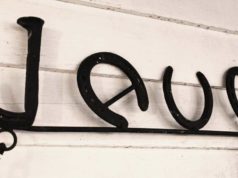 Java hiring plans slip, survey says Java sign