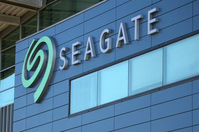 Seagate-warns-of-data-center-carbon-crisis-as-AI-storage.jpg Seagate warns of data center carbon crisis as AI storage...