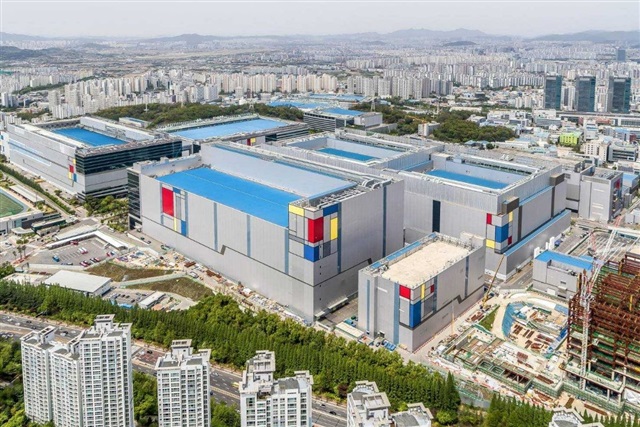 OpenAI-drives-DRAM-demand-accelerates-top-trios-HBM.jpg OpenAI drives DRAM demand, accelerates top trio's HBM...