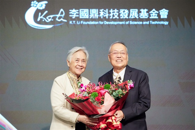 Stan-Shih-encourages-entrepreneurial-families-for.jpg Stan Shih encourages entrepreneurial families for...