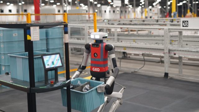 10-Humanoid-Robot-Facts-That-Make-the-Future-Feel-Uncomforta.jpg Digit, a humnaoid robot, working at a GXO facility.