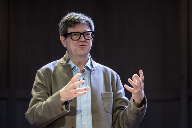 AMI-Labs-in-talks-for-EUR3-billion-valuation-in-effort.jpg AMI Labs in talks for EUR3 billion valuation in effort...