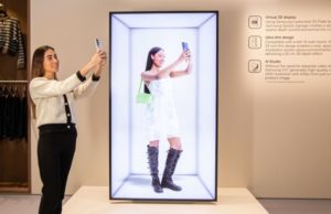 Samsung Launches Glasses-Free 3D Digital Signage Globally at