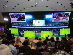 Elite Gamers Compete Live on Advanced OLED Displays at